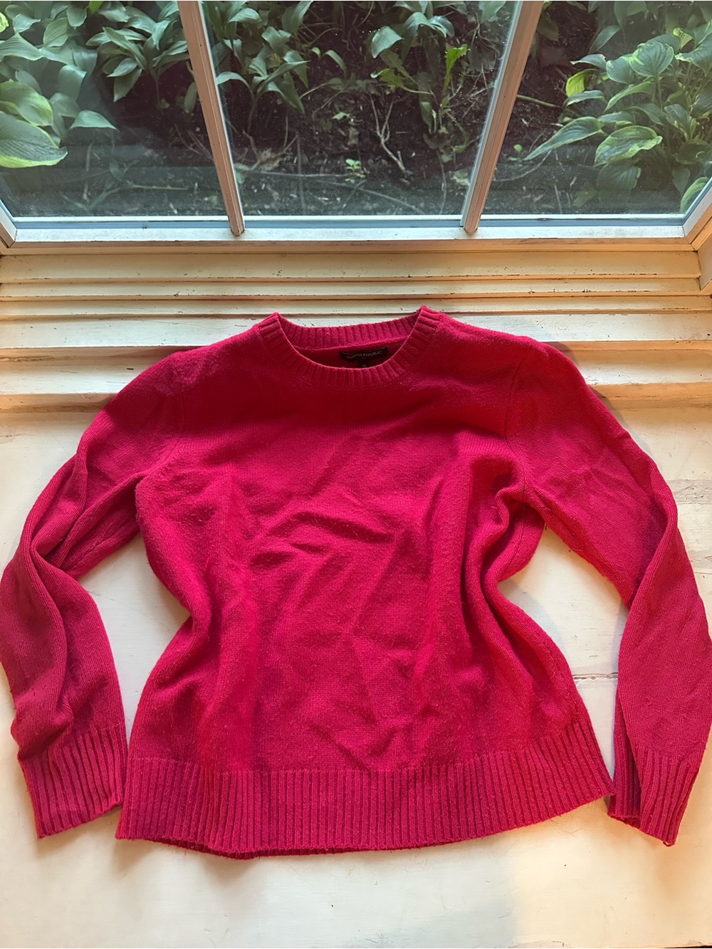 Banana Republic Women's Crewneck Sweater in Bright Pink